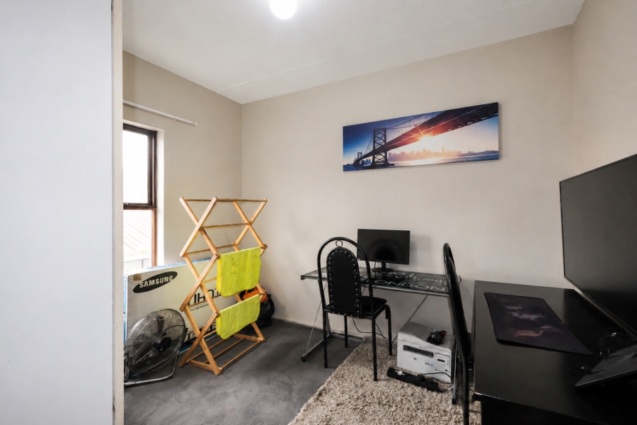 2 Bedroom Property for Sale in Parklands Western Cape